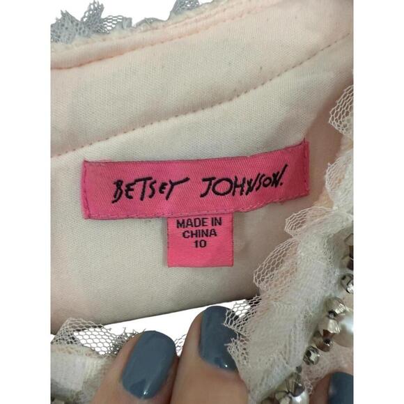 Betsey Johnson Pink Imitation Pearl Bouclé Tweed Shift Dress Size 10 Embellished - Picture 4 of 5